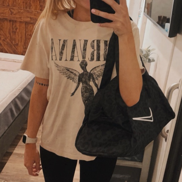 Nirvana T-Shirt - Picture 1 of 4